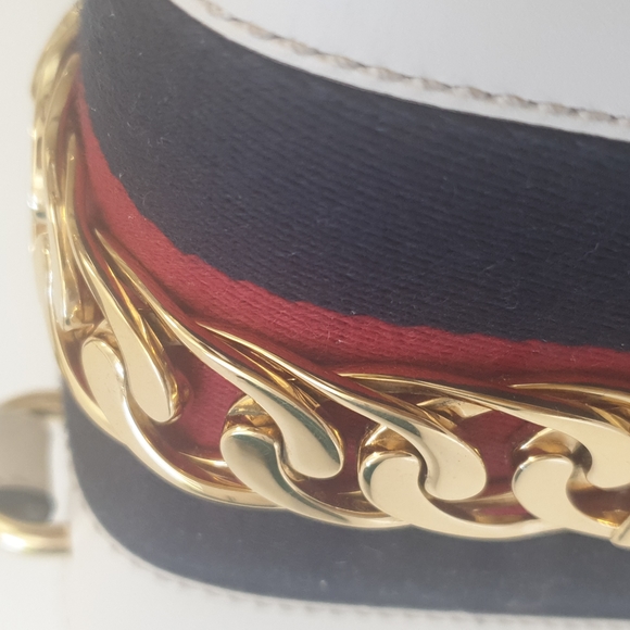 Host pick 💎 Price slashed Gucci sylvie mini handbag 👜 - Picture 8 of 12